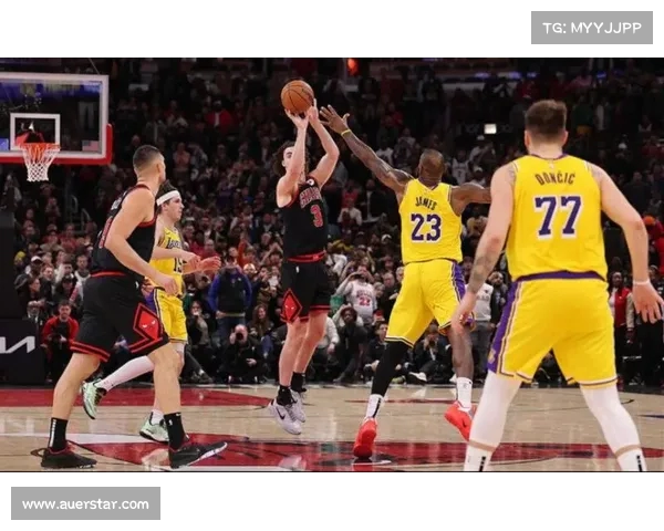 NBA压哨球绝杀时刻回顾 各路球星演绎惊心动魄的瞬间 NBA压哨球绝杀时刻回顾 各路球星演绎惊心动魄的瞬间